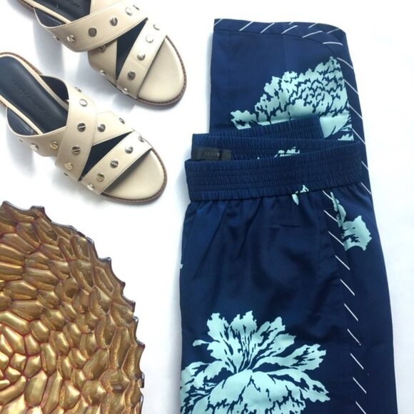 🌺J. Crew Reese Graphic Peony Easy on🌺 - Picture 5 of 14